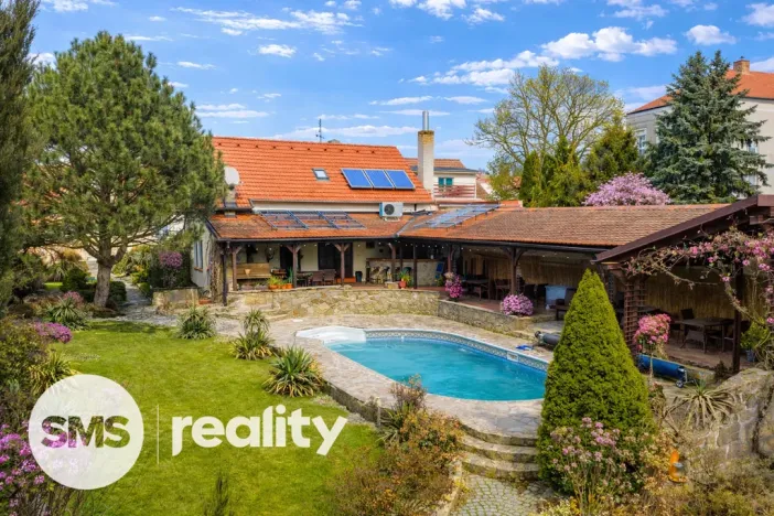 Prodej apartmánu, Štítary, 327 m2