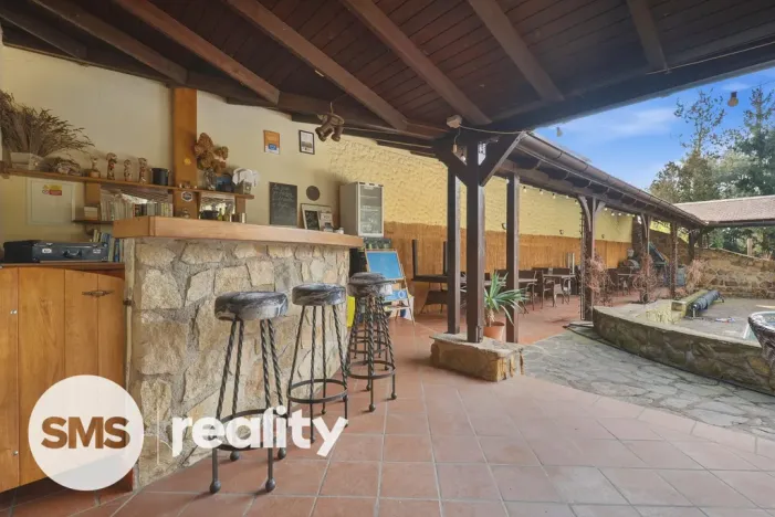 Prodej apartmánu, Štítary, 327 m2