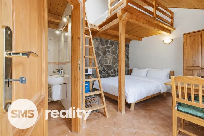 Prodej apartmánu, Štítary, 665 m2