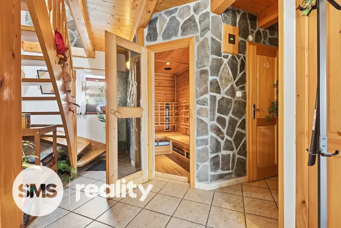 Prodej apartmánu, Štítary, 665 m2