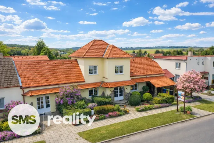Prodej apartmánu, Štítary, 665 m2