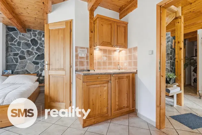 Prodej apartmánu, Štítary, 665 m2
