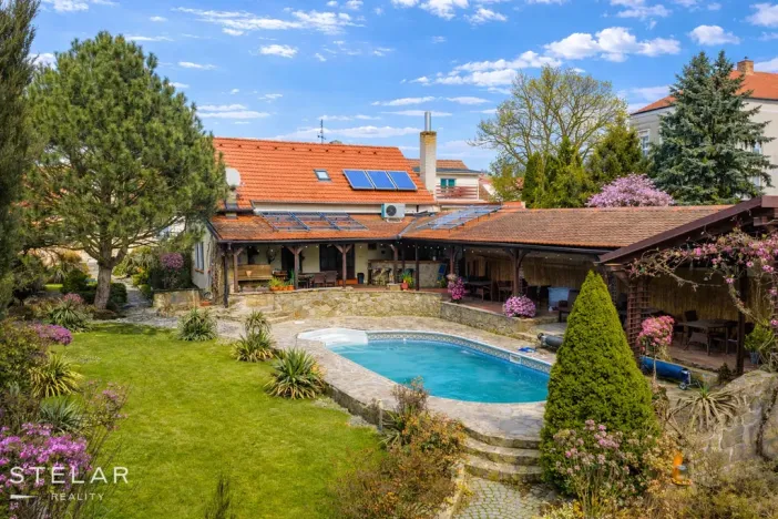 Prodej apartmánu, Štítary, 665 m2