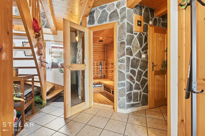Prodej apartmánu, Štítary, 665 m2