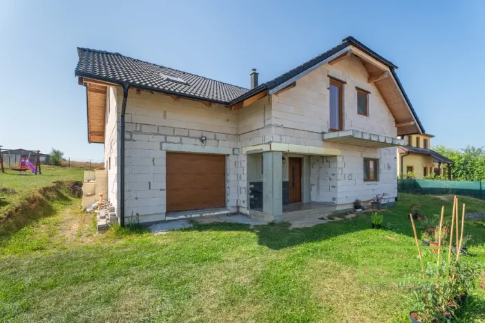 Prodej rodinného domu, Dlouhá Lhota, 203 m2