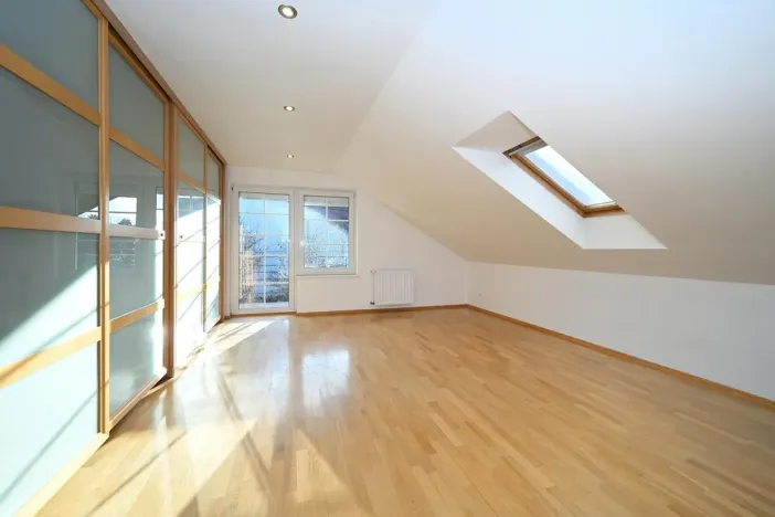 Pronájem rodinného domu, Popovičky, Na Skalce, 242 m2