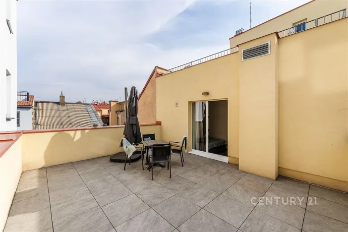 Pronájem bytu 2+kk, Praha, Plzeňská, 48 m2