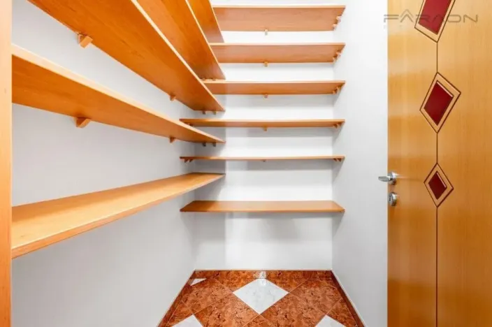 Pronájem bytu 3+kk, Praha - Stodůlky, Kodymova, 87 m2