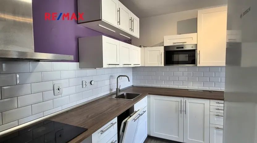 Pronájem bytu 2+kk, Praha - Žižkov, V kapslovně, 58 m2