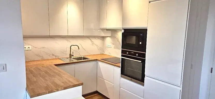 Pronájem bytu 2+kk, Praha - Strašnice, Zvěřinova, 46 m2