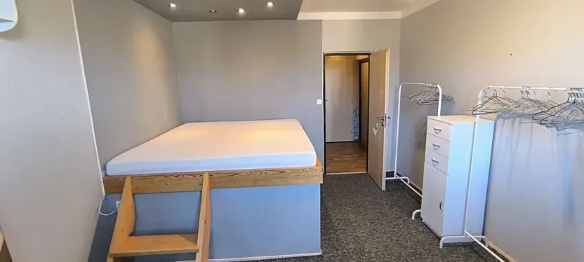 Pronájem bytu 3+1, Cheb, Valdštejnova, 83 m2