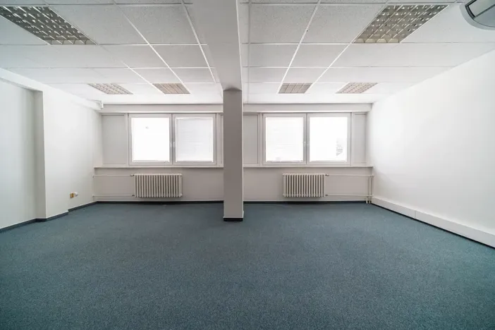 Pronájem kanceláře, Hradec Králové, Sušilova, 250 m2