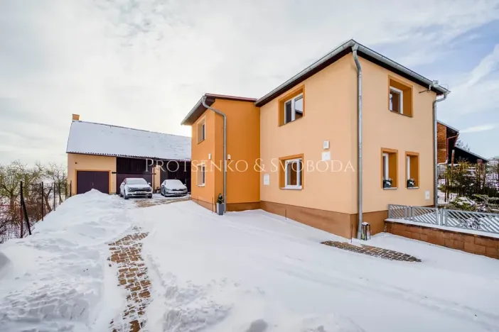 Prodej rodinného domu, Třebnouševes, 400 m2