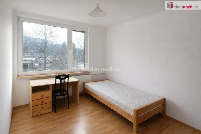 Pronájem bytu 1+kk, Děčín - Děčín III-Staré Město, Jezdecká, 19 m2