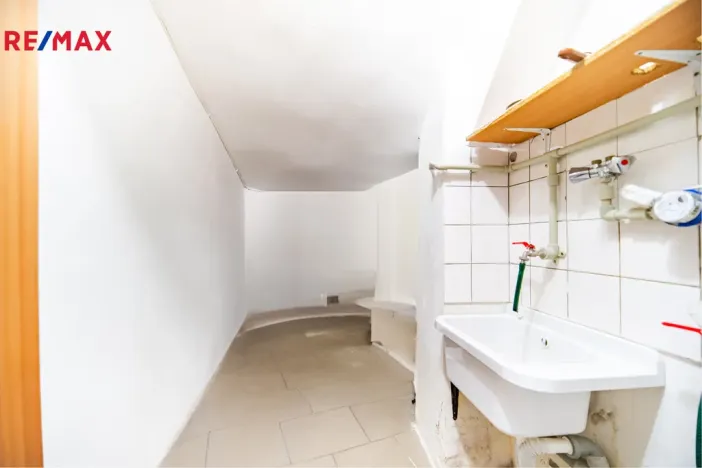 Pronájem obchodního prostoru, Praha - Libeň, Zenklova, 55 m2