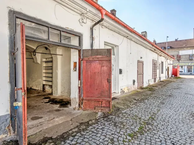 Pronájem skladu, Pardubice, Jana Palacha, 23 m2