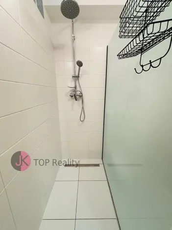 Pronájem bytu 1+1, Praha - Žižkov, Husitská, 34 m2