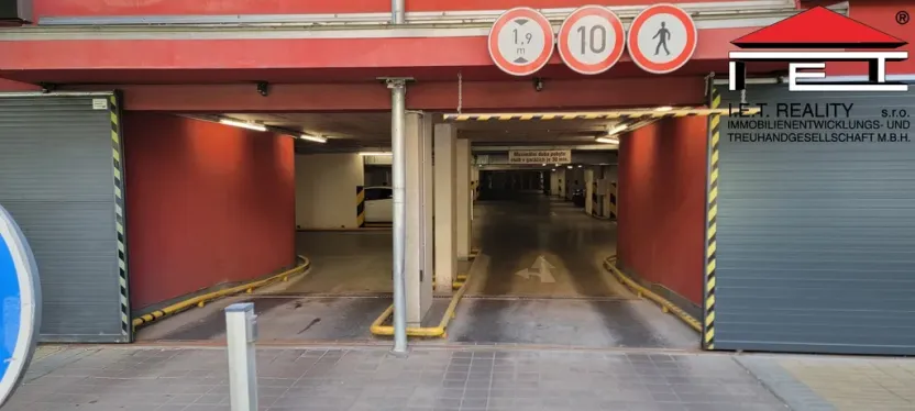 Pronájem garáže, Praha - Vysočany, Podkovářská, 24 m2