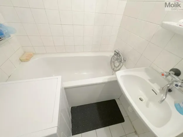 Prodej bytu 2+1, Louny, Tyršovo nám., 52 m2