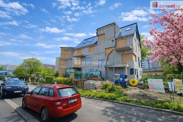 Pronájem obchodního prostoru, Praha, Štúrova, 132 m2