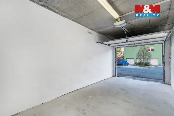 Pronájem garáže, Liberec, Nádvorní, 17 m2