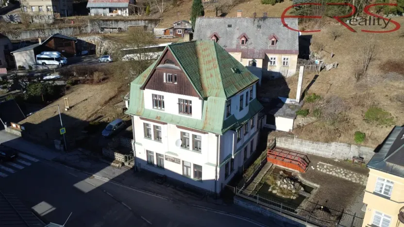 Prodej rodinného domu, Janov nad Nisou, 250 m2