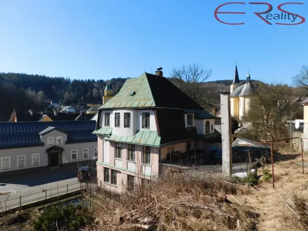 Prodej rodinného domu, Janov nad Nisou, 250 m2