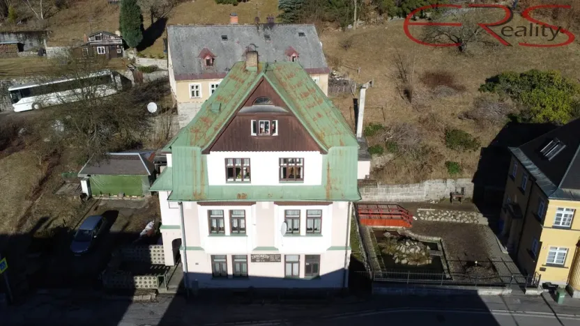 Prodej rodinného domu, Janov nad Nisou, 250 m2