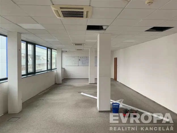 Pronájem kanceláře, Pardubice - Zelené Předměstí, třída Míru, 102 m2