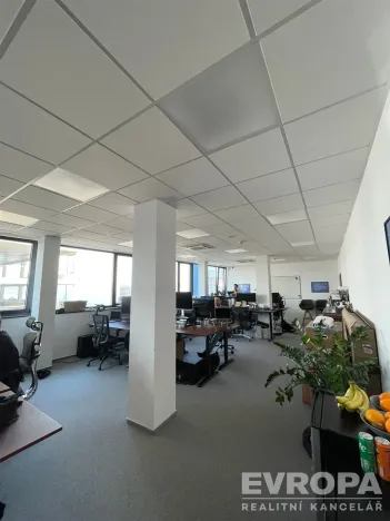 Pronájem kanceláře, Pardubice - Zelené Předměstí, třída Míru, 102 m2