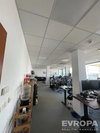 Pronájem kanceláře, Pardubice - Zelené Předměstí, třída Míru, 102 m2