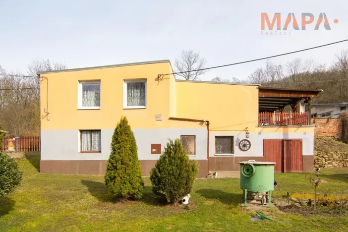 Prodej rodinného domu, Březno - Střezov, 200 m2