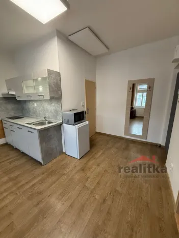 Pronájem bytu 2+kk, Opava - Předměstí, Pekařská, 32 m2