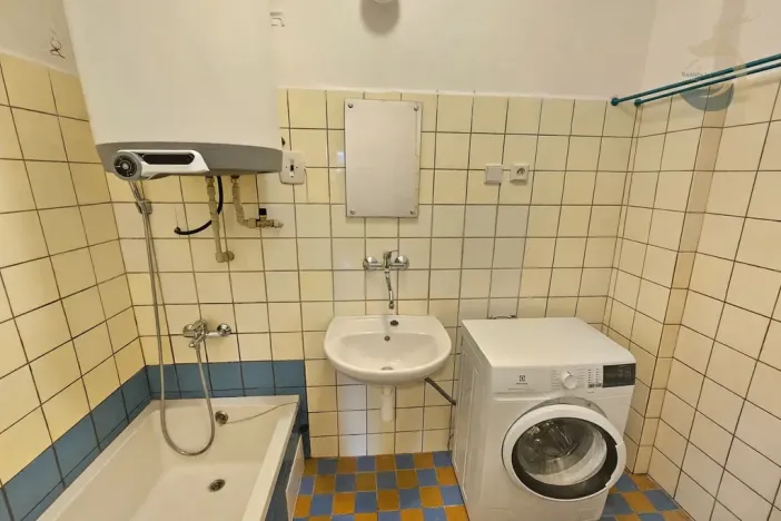 Prodej bytu 3+1, Žichovice, 75 m2