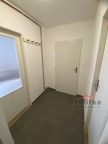 Pronájem bytu 2+kk, Opava - Předměstí, Komárovská, 33 m2
