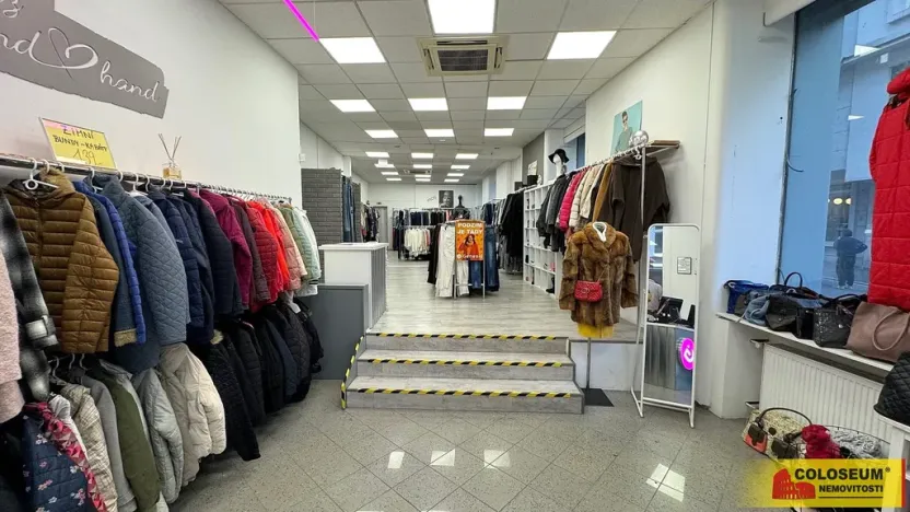 Pronájem obchodního prostoru, Brno - Brno-město, 128 m2