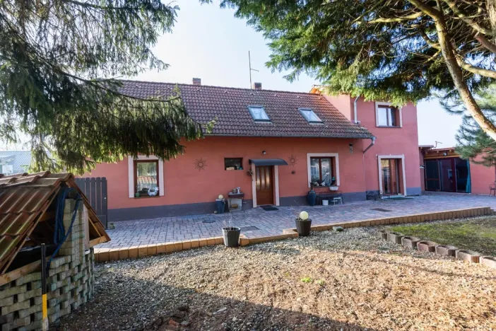 Prodej rodinného domu, Polepy - Okna, 211 m2