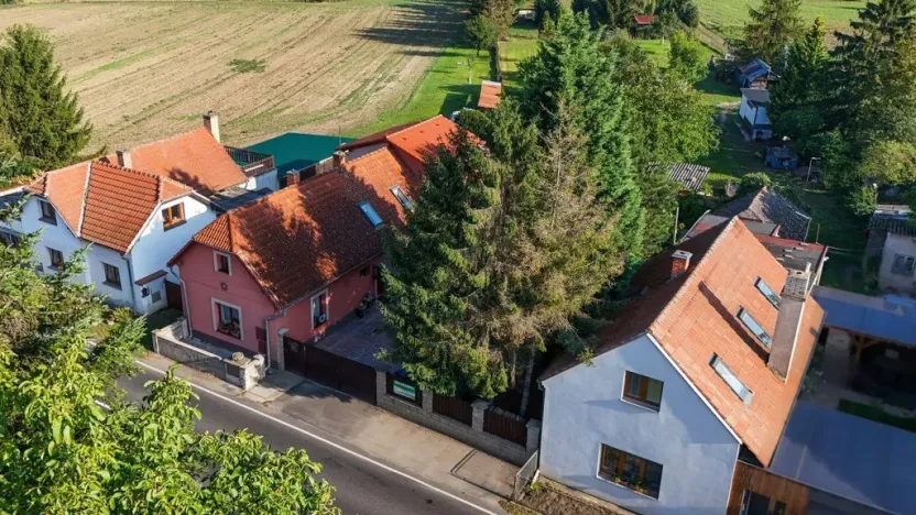 Prodej rodinného domu, Polepy - Okna, 211 m2