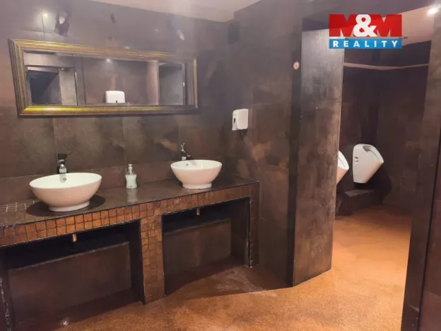 Pronájem restaurace, Ostrava - Moravská Ostrava, Nádražní, 242 m2