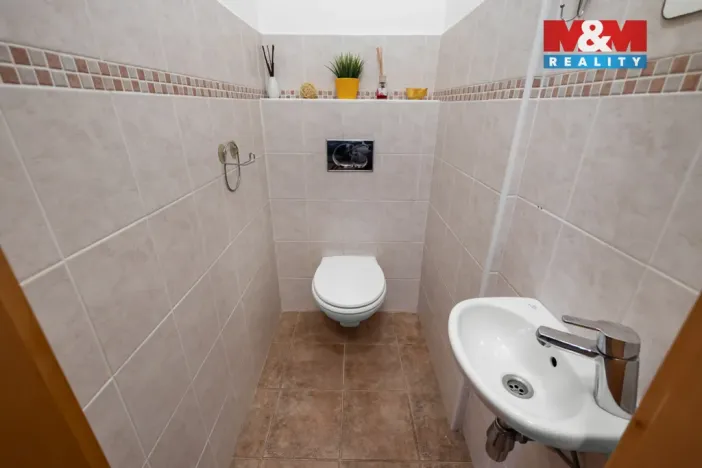 Prodej rodinného domu, Pchery, V Ořechovce, 228 m2