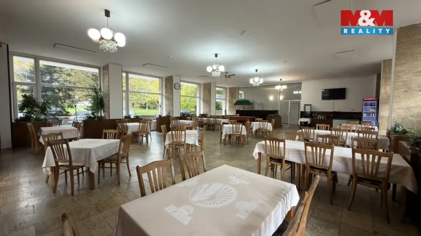 Prodej restaurace, Olomouc - Neředín, Politických vězňů, 730 m2