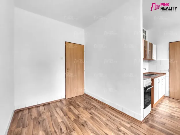 Pronájem bytu 2+1, Liberk - Uhřínov, 61 m2