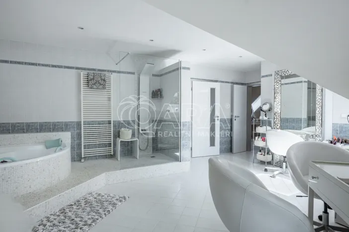 Prodej rodinného domu, Zeleneč, Štefánikova, 540 m2