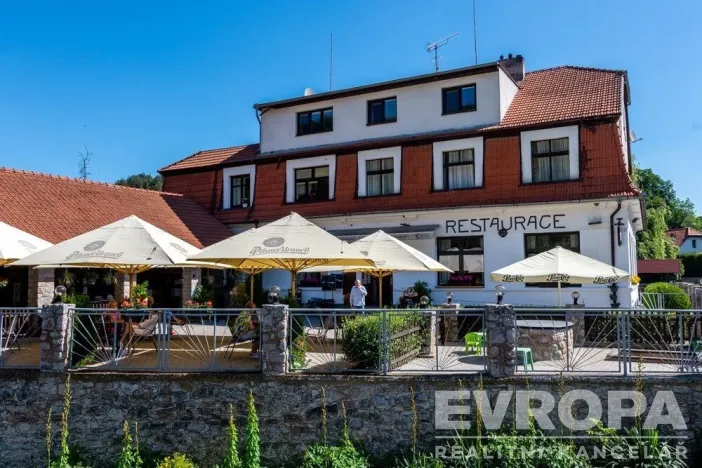 Prodej komerční nemovitosti, Srbsko, K Přívozu, 458 m2