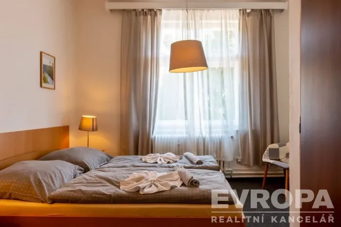 Prodej komerční nemovitosti, Srbsko, K Přívozu, 458 m2