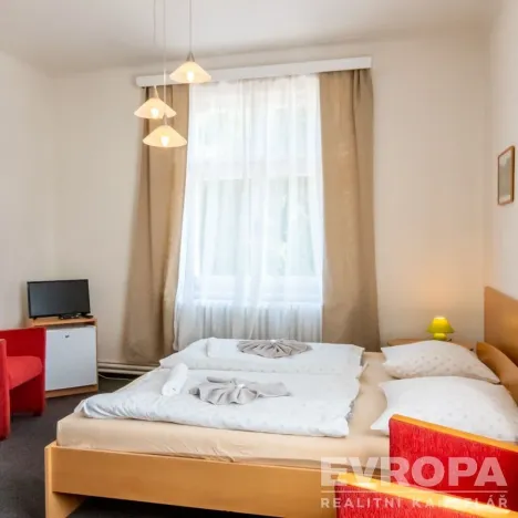 Prodej komerční nemovitosti, Srbsko, K Přívozu, 458 m2