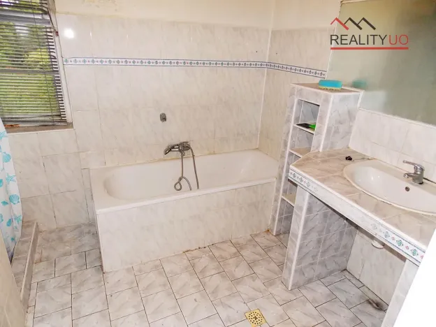 Prodej rodinného domu, Ostrov, 190 m2