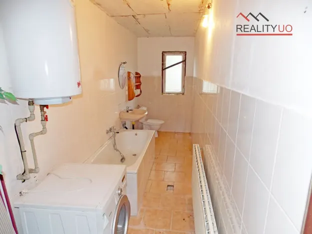 Prodej rodinného domu, Ostrov, 190 m2