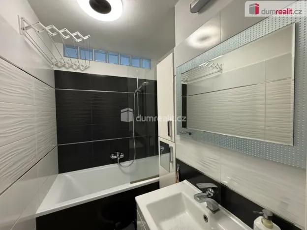 Pronájem bytu 3+1, Český Krumlov - Nádražní Předměstí, Železniční, 63 m2