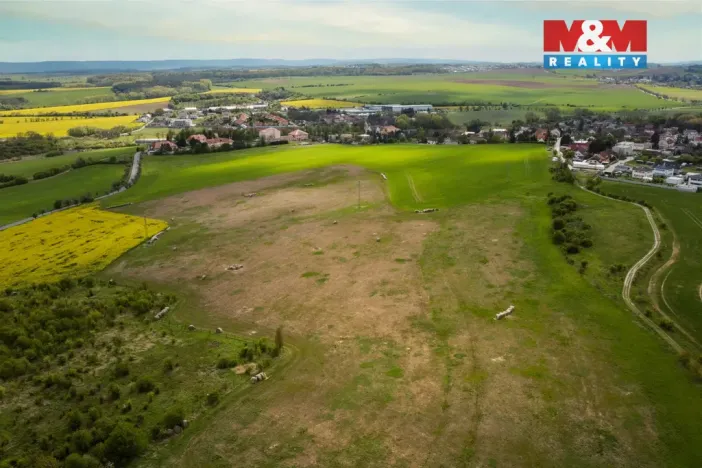 Prodej komerčního pozemku, Tachlovice, 37972 m2